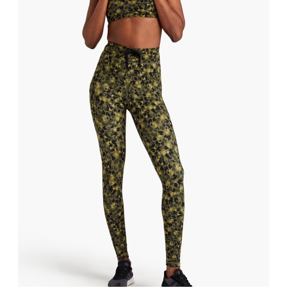 The Upside High Rise Spotted Lili Midi Pants Leggings Green Size Medium NWT - Picture 2 of 9